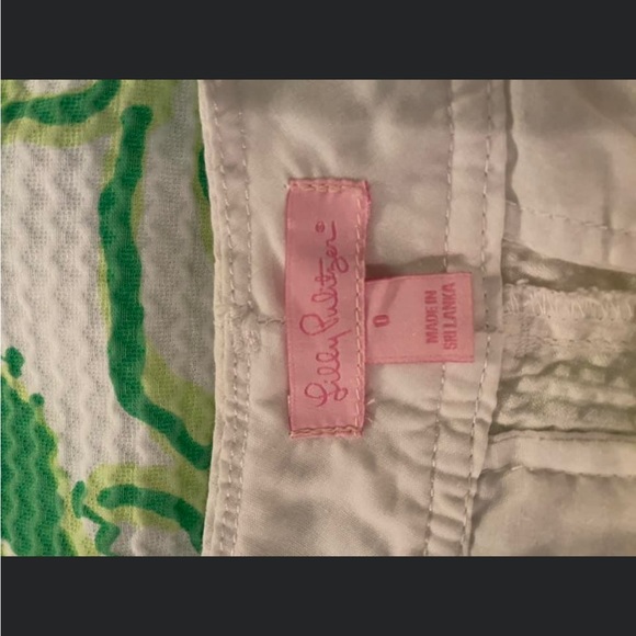 Lilly Pulitzer size 0 shorts - Picture 2 of 2